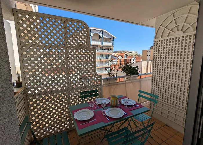 Centre: Beau T2 53m² Avec Terrasse, Parking, Ascenseur, Proche Et Commerces - Fr-1-420-93