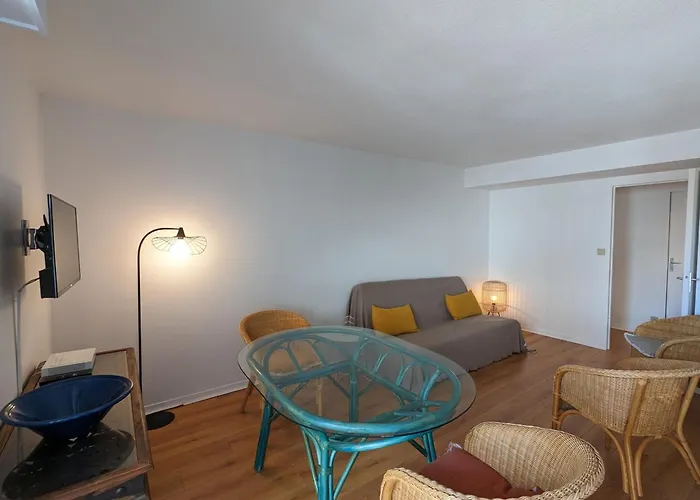 Centre: Beau T2 53m² Avec Terrasse, Parking, Ascenseur, Proche Et Commerces - Fr-1-420-93 Διαμέρισμα *