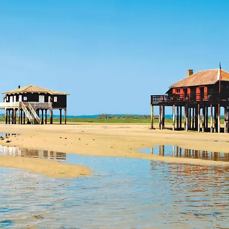 شقة Centre: Beau T2 53m² Avec Terrasse, Parking, Ascenseur, Proche Et Commerces - Fr-1-420-93 *