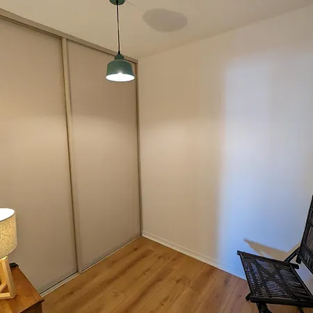 Apartmán Centre: Beau T2 53m² Avec Terrasse, Parking, Ascenseur, Proche Et Commerces - Fr-1-420-93 Arcachon