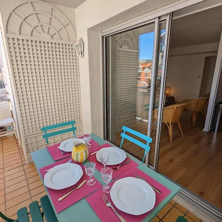 Centre: Beau T2 53m² Avec Terrasse, Parking, Ascenseur, Proche Et Commerces - Fr-1-420-93 Apartmán Arcachon