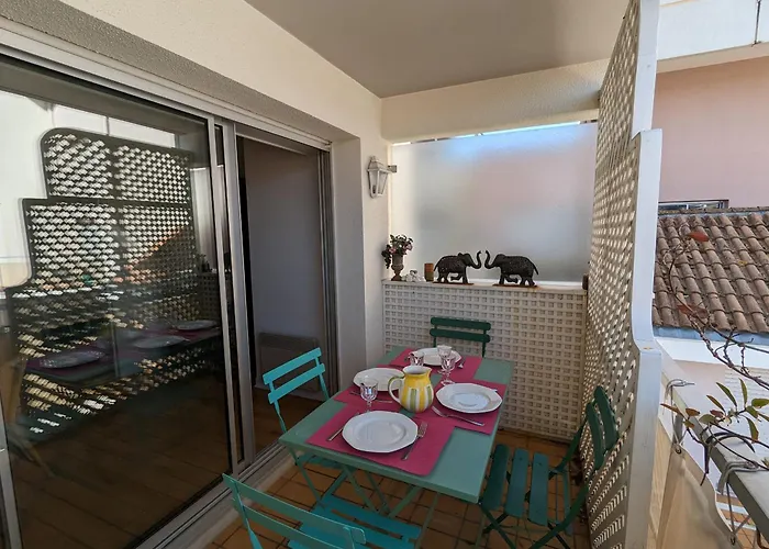 Centre: Beau T2 53m² Avec Terrasse, Parking, Ascenseur, Proche Et Commerces - Fr-1-420-93 شقة *