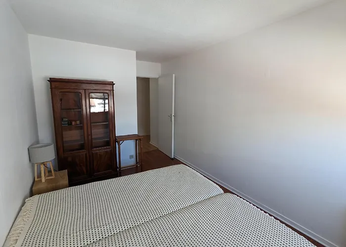 Centre: Beau T2 53m² Avec Terrasse, Parking, Ascenseur, Proche Et Commerces - Fr-1-420-93 شقة